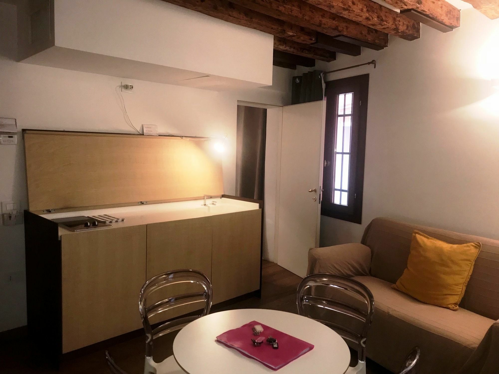Modern Apartment In Venice Gf エクステリア 写真
