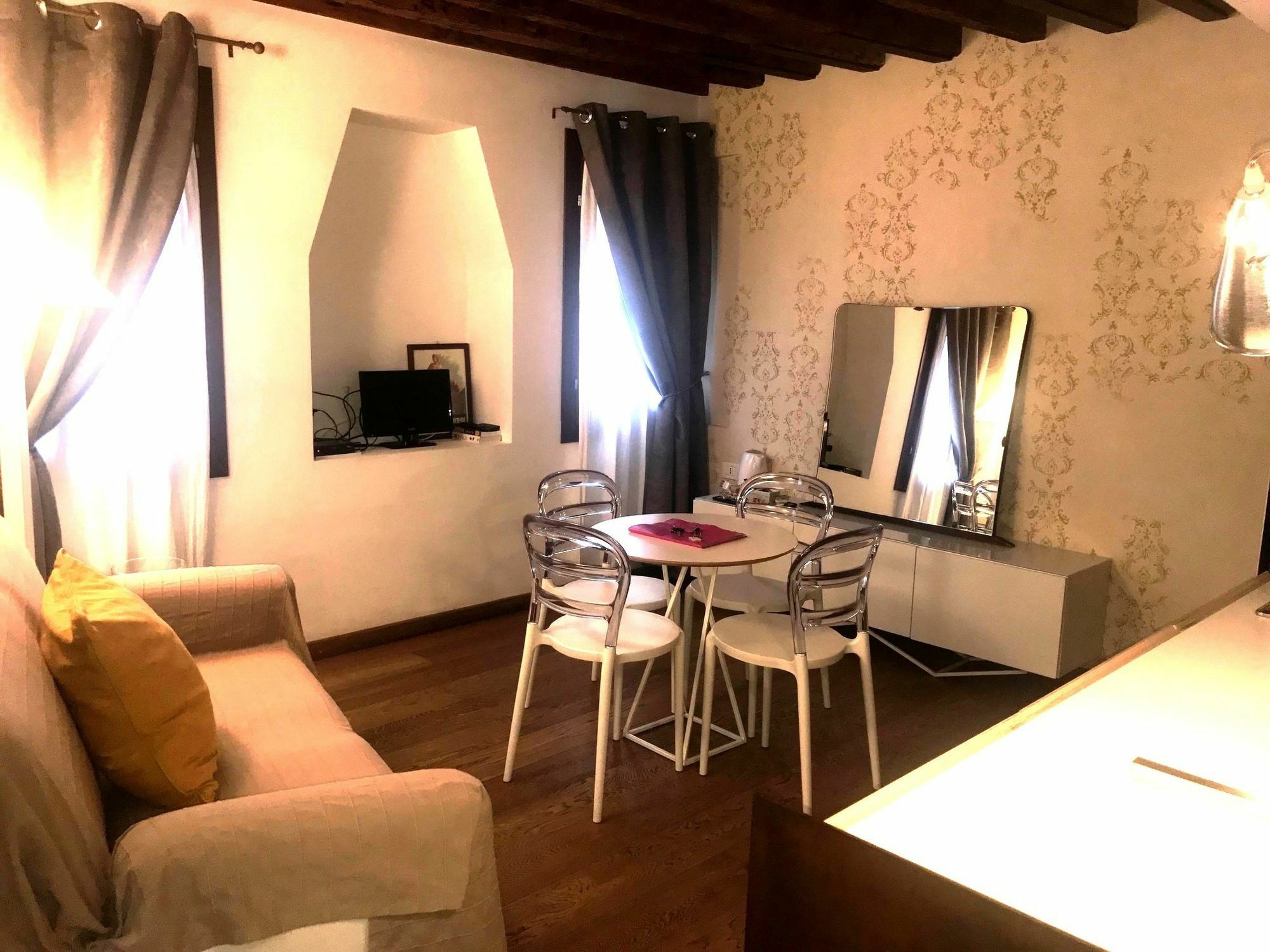 Modern Apartment In Venice Gf エクステリア 写真